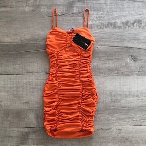 Orange Runched Midi Dress 💥